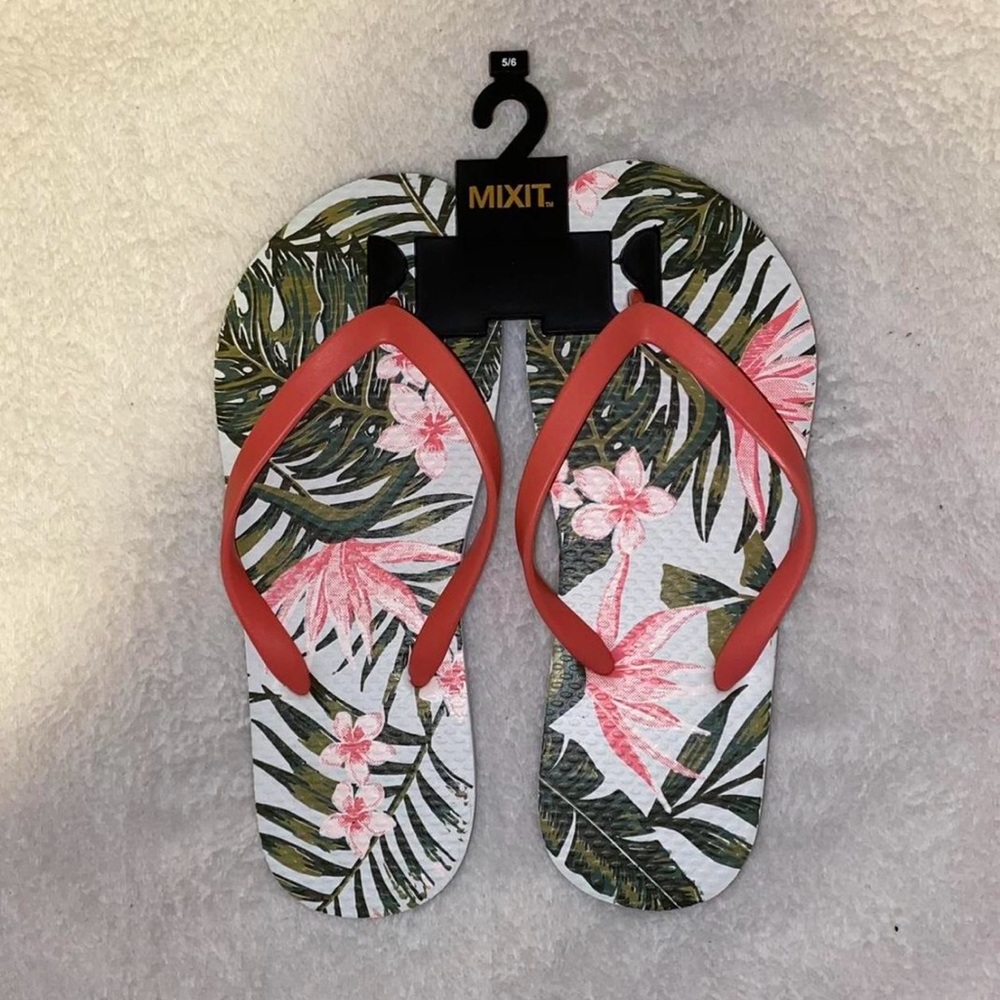VACATION SUMMER FLIP FLOPS